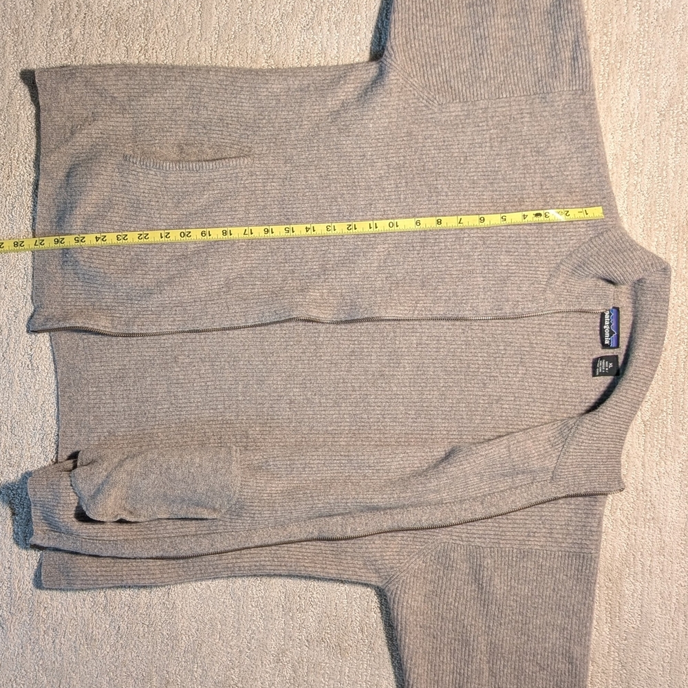 Patagonia Men's Tan Cardigan Sweater